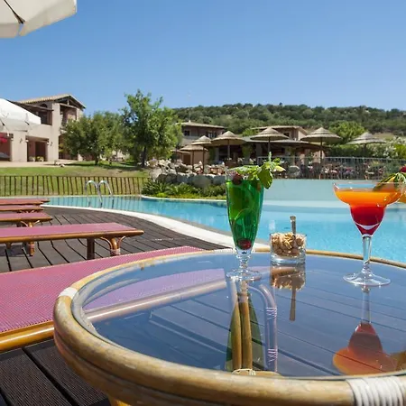 Ξενοδοχείο με διαμερίσματα S'incantu