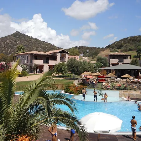 Aparthotel S'incantu 3*