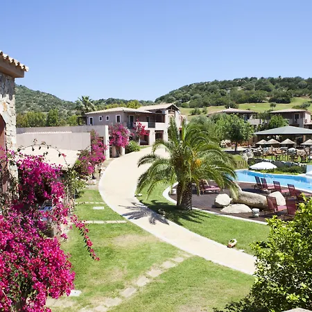 Aparthotel S'incantu 3*