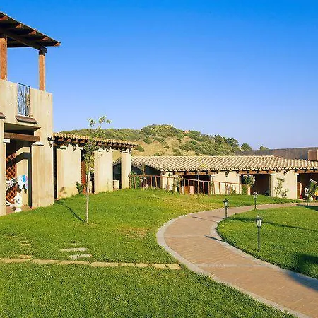 Ξενοδοχείο με διαμερίσματα S'incantu Villasimius