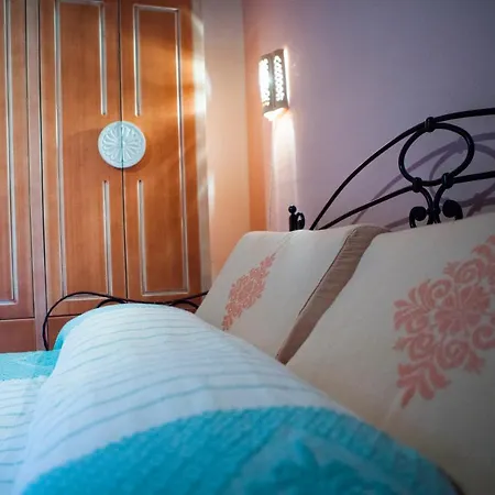 Ξενοδοχείο με διαμερίσματα S'incantu