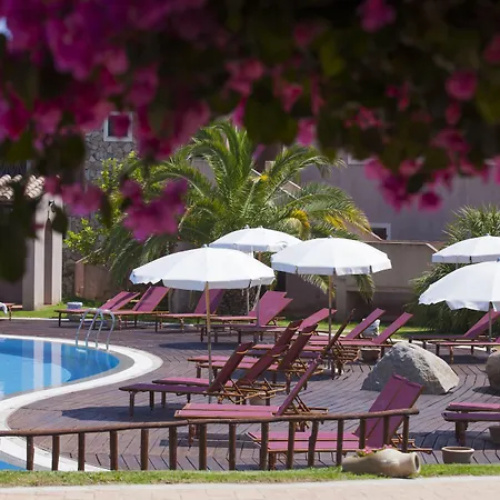 Aparthotel S'incantu 3*