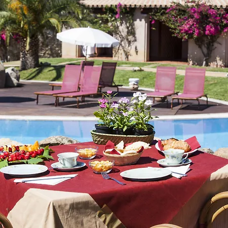 S'incantu アパートホテル