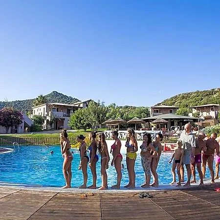 Aparthotel S'incantu 3*