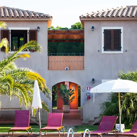 Aparthotel S'incantu 3*