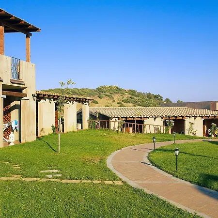 S'incantu מלון דירות