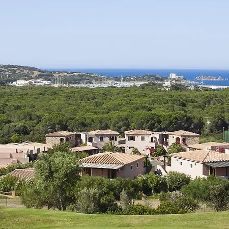 Aparthotel S'incantu